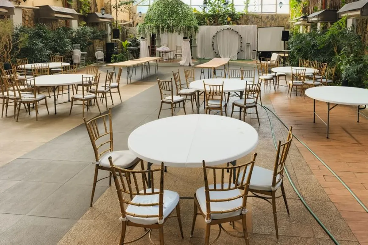 Executive Round Tables 8-Seater