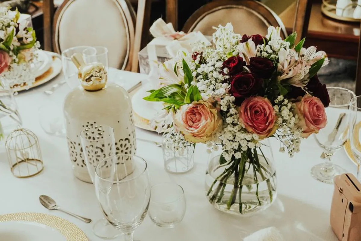 Fresh Rose Centerpieces (20)