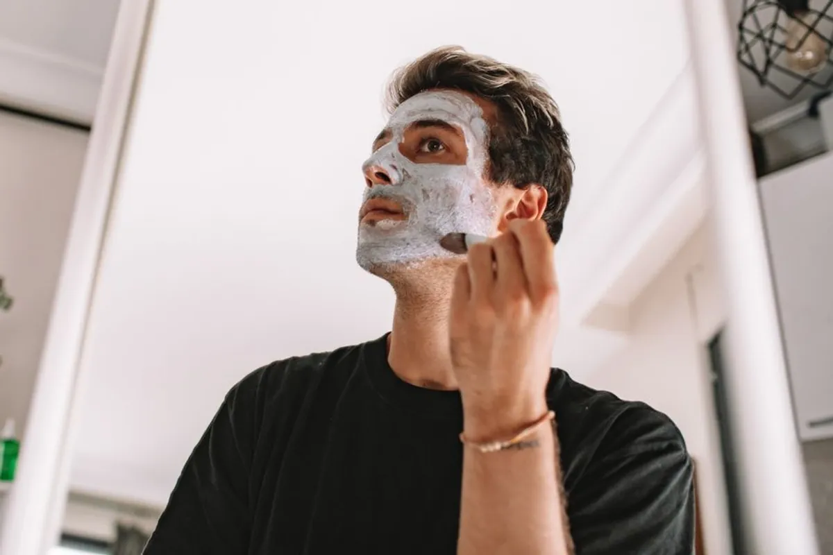 24K Gold Facial + Clean-up