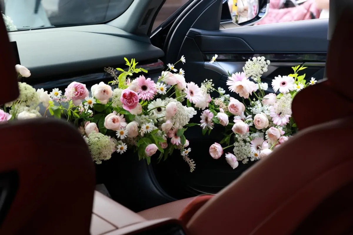 Themed Wedding Car Decoration