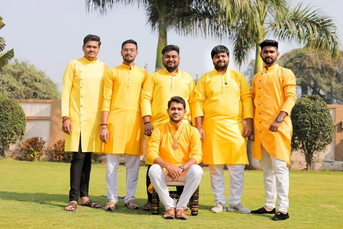 Embroidered kurta Package