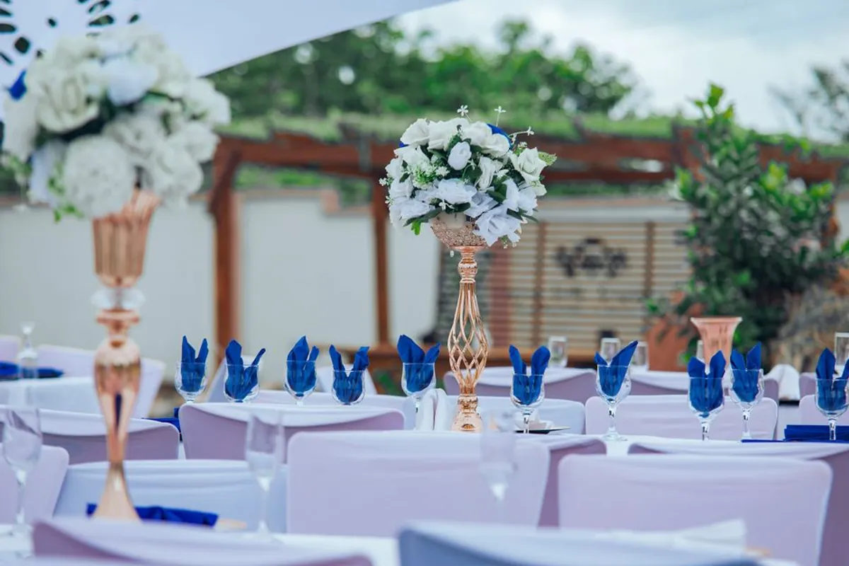 Rare flower arrangements Package