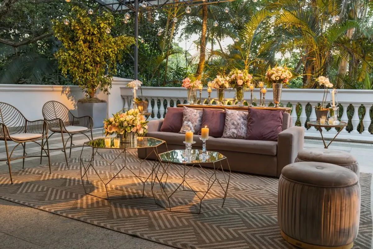 Themed seating Package